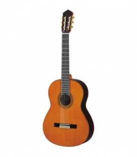 Yamaha GC22C Tapa de Cedro classical guitar